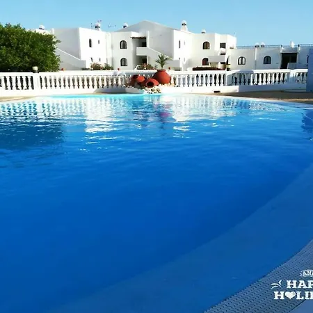 Appartement Sleeps 2 Pool Wifi